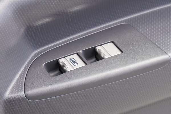 2022 Isuzu N Series NNR 45-150