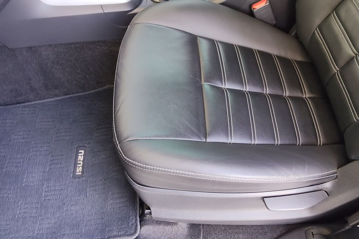 2019 Isuzu MU-X LS-T