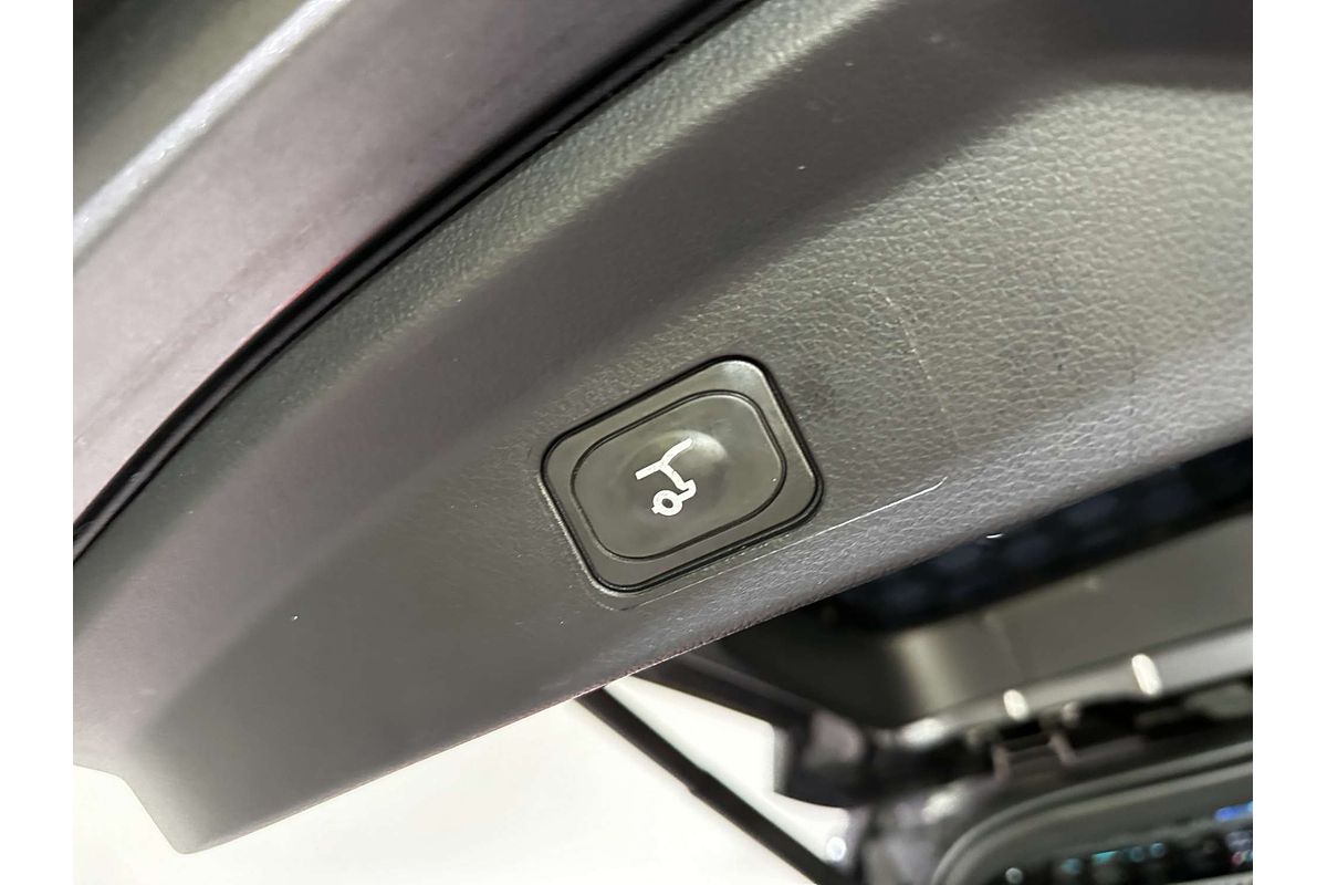 2022 Ford Everest Platinum  3.0L