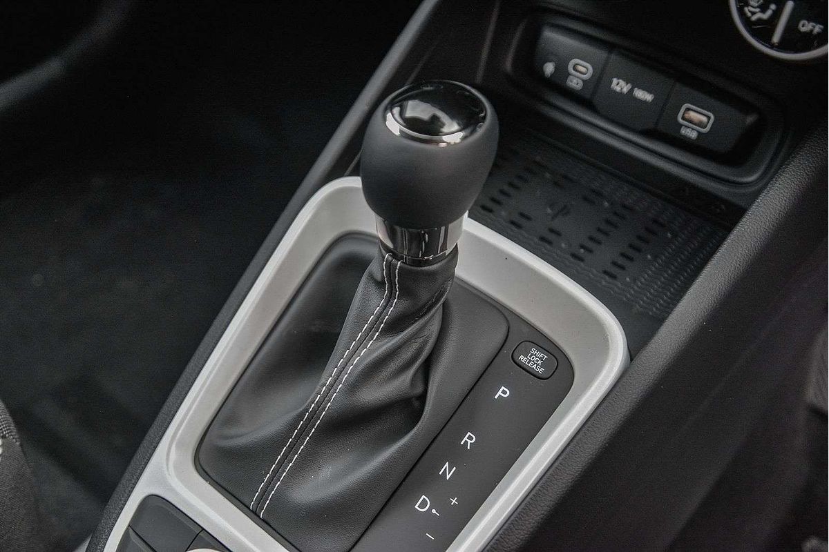 2025 Hyundai Venue Elite QX.V5