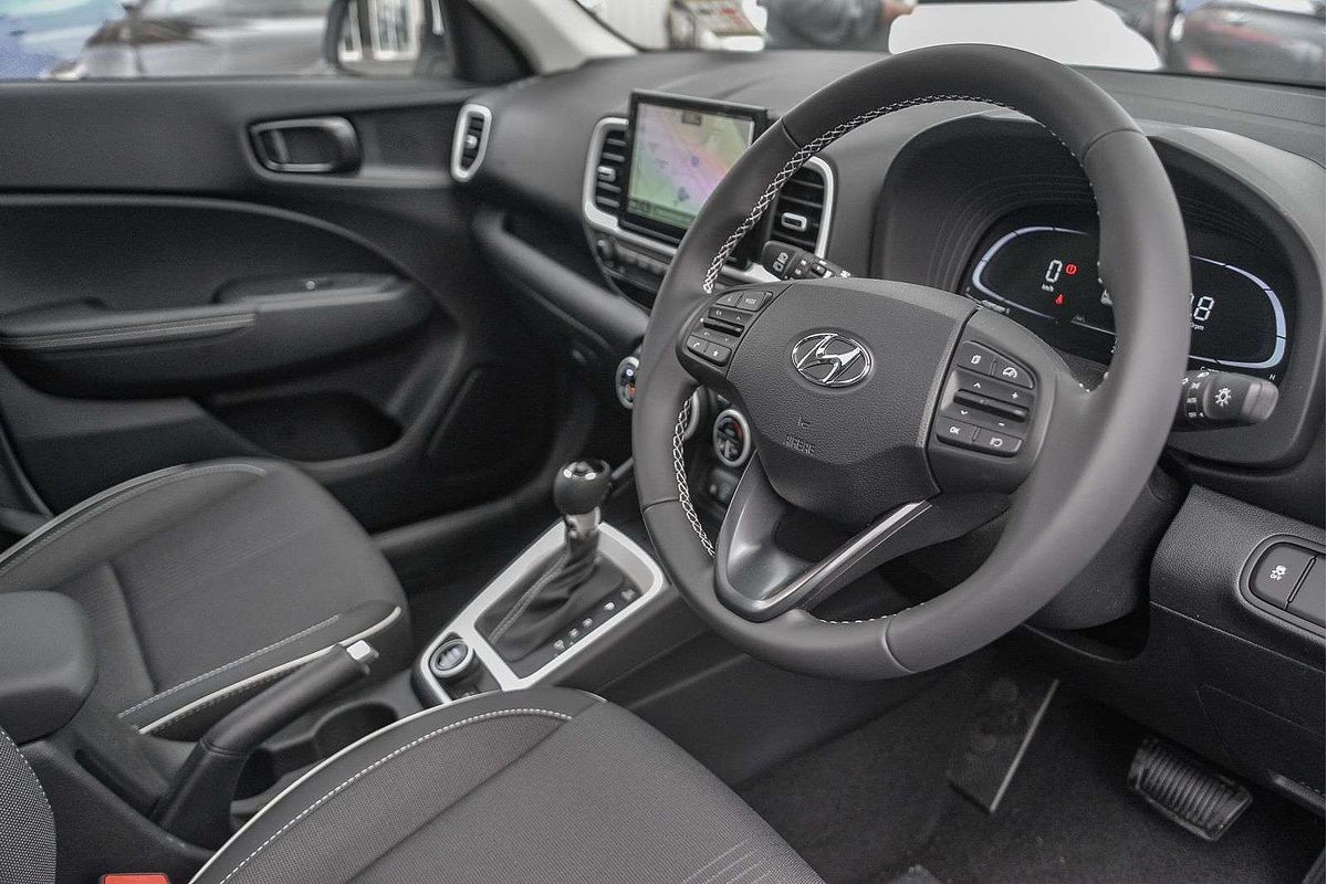 2025 Hyundai Venue Elite QX.V5