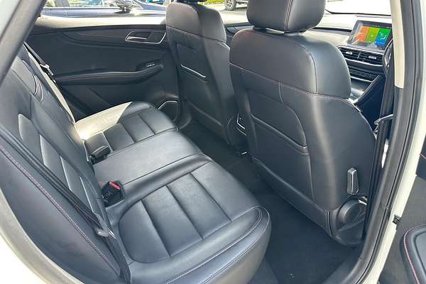 2022 MG HS Vibe SAS23