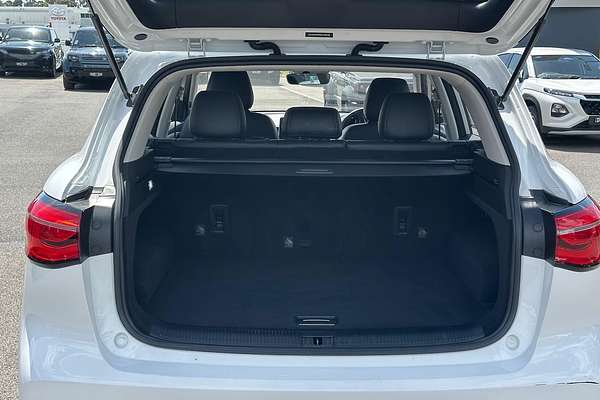 2022 MG HS Vibe SAS23