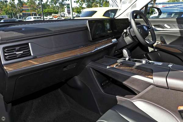 2025 MG QS Essence IS31