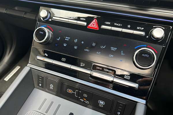 2025 Hyundai Santa Fe Hybrid Calligraphy MX5.V2