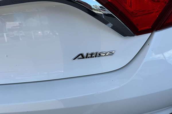 2017 Toyota Camry Altise ASV50R