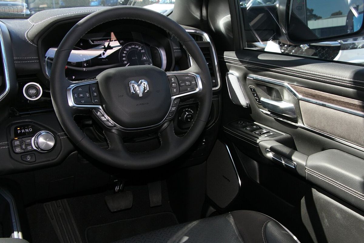 2025 RAM 1500 Laramie Sport Hurricane SO RamBox DT 4X4 SWB