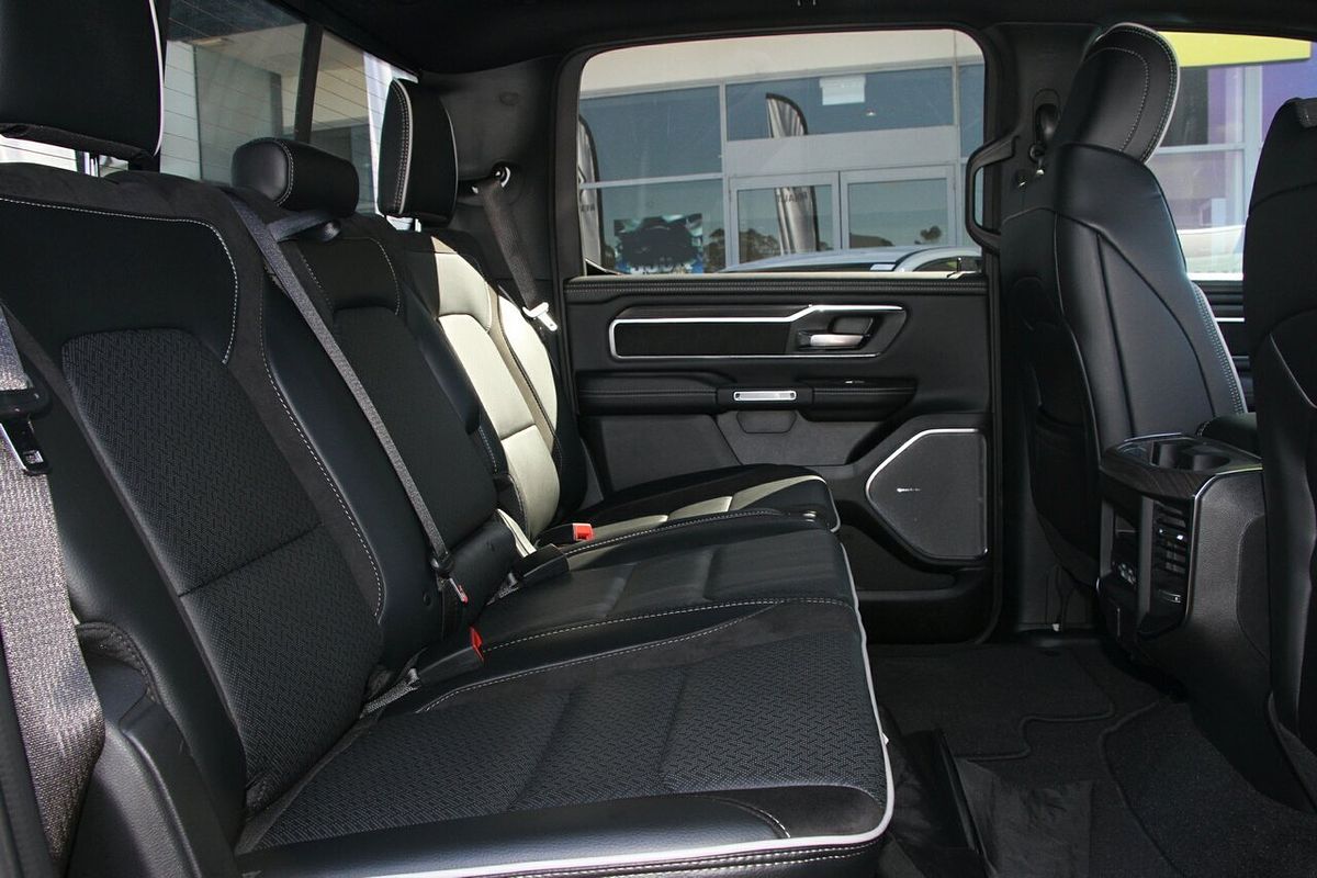 2025 RAM 1500 Laramie Sport Hurricane SO RamBox DT 4X4 SWB