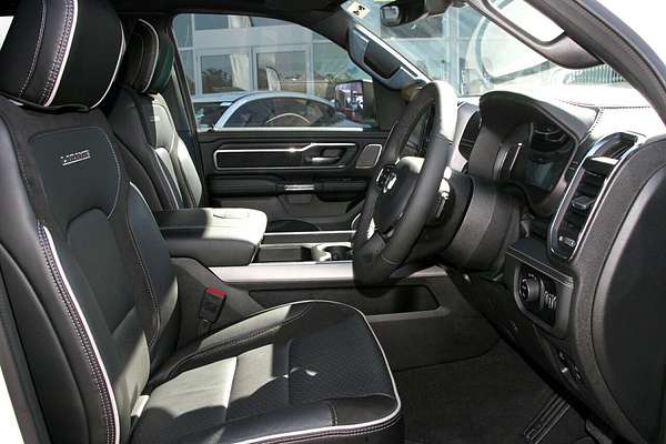 2025 RAM 1500 Laramie Sport Hurricane SO RamBox DT 4X4 SWB