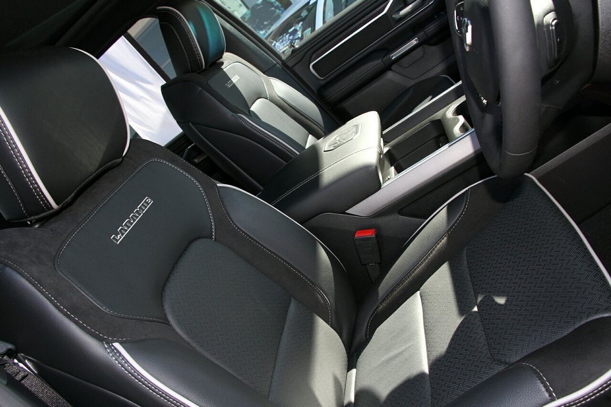 2025 RAM 1500 Laramie Sport Hurricane SO RamBox DT 4X4 SWB