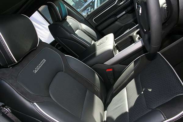 2025 RAM 1500 Laramie Sport Hurricane SO RamBox DT 4X4 SWB