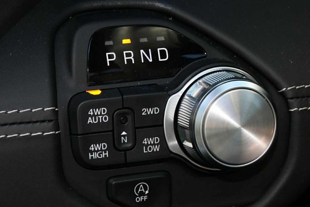 2025 RAM 1500 Laramie Sport Hurricane SO RamBox DT 4X4 SWB