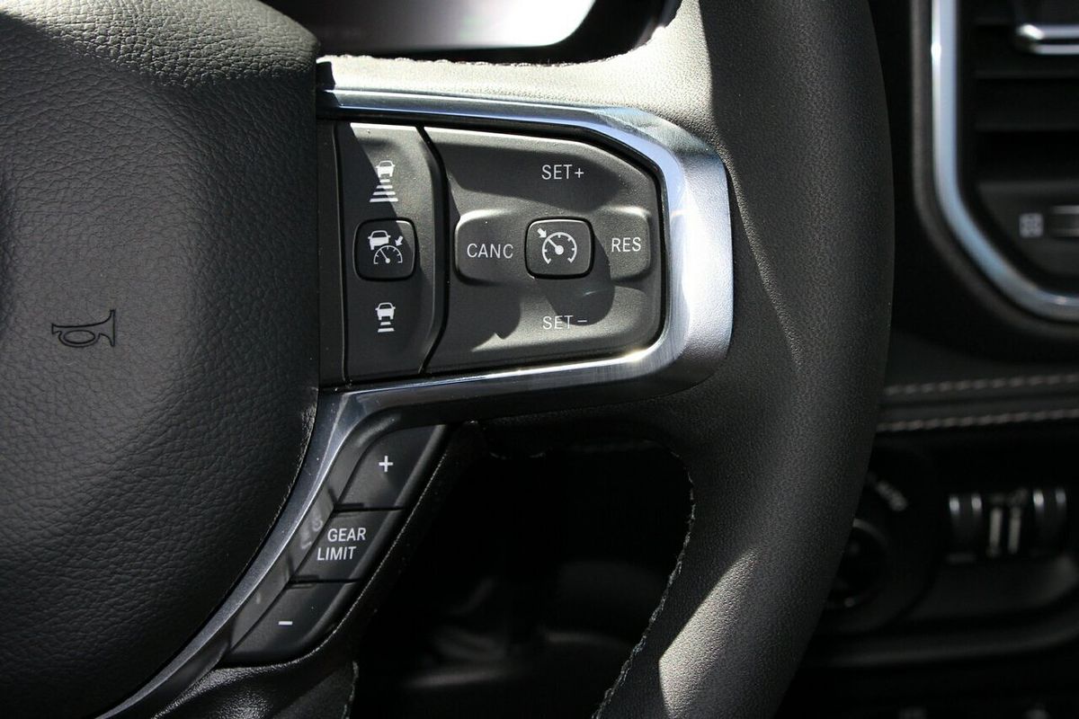 2025 RAM 1500 Laramie Sport Hurricane SO RamBox DT 4X4 SWB