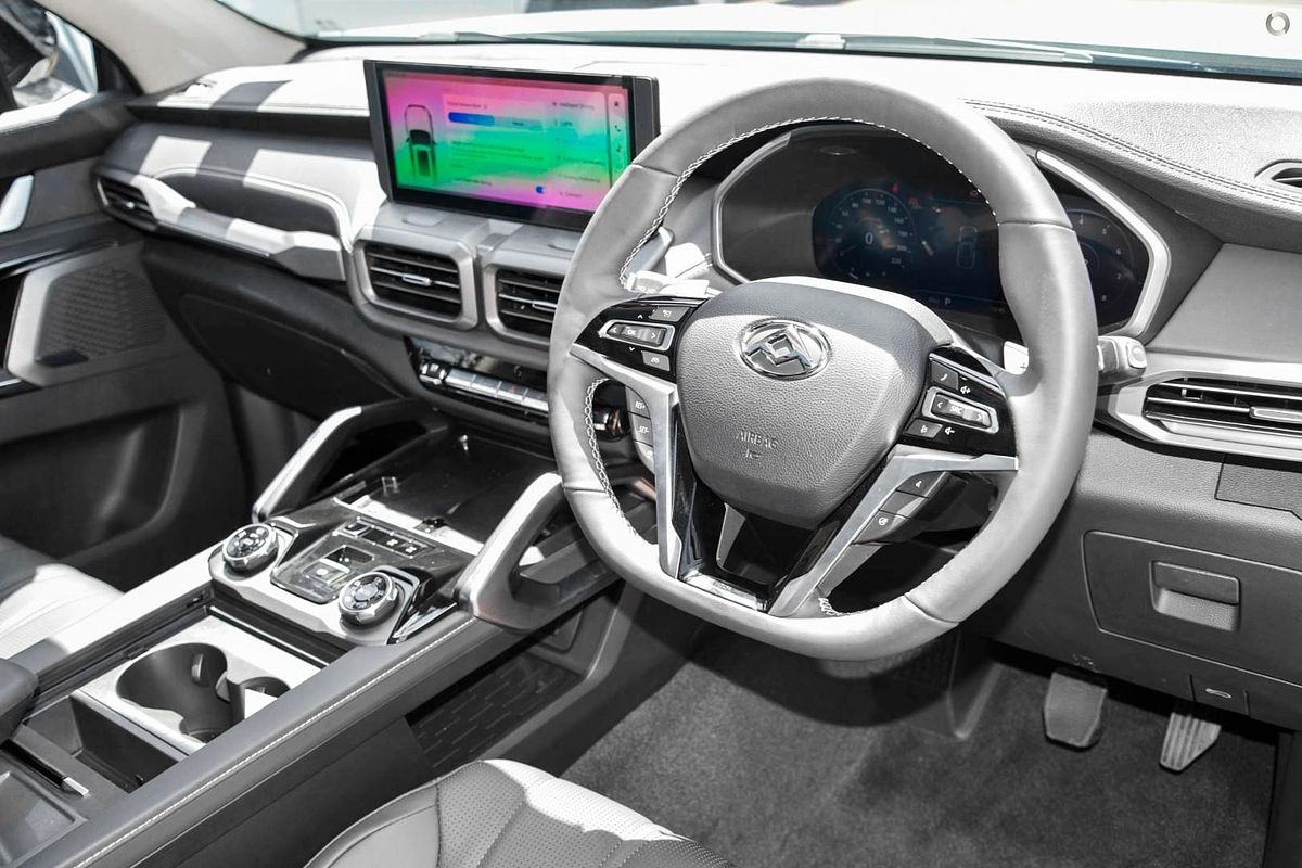 2025 LDV D90 Executive SV9A