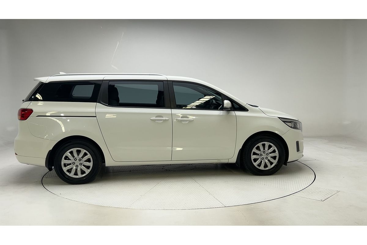 2017 Kia Carnival S YP