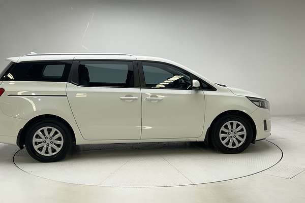 2017 Kia Carnival S YP