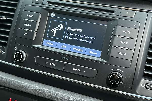 2017 Kia Carnival S YP