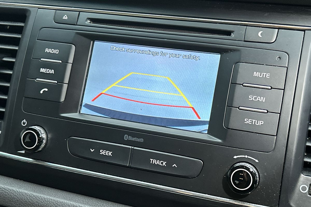 2017 Kia Carnival S YP