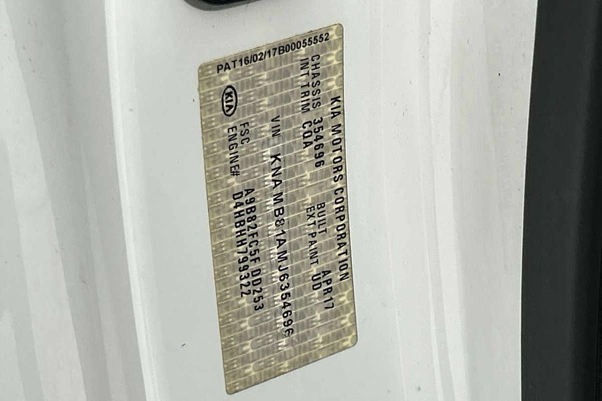 2017 Kia Carnival S YP