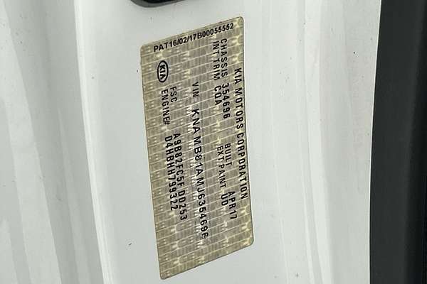 2017 Kia Carnival S YP