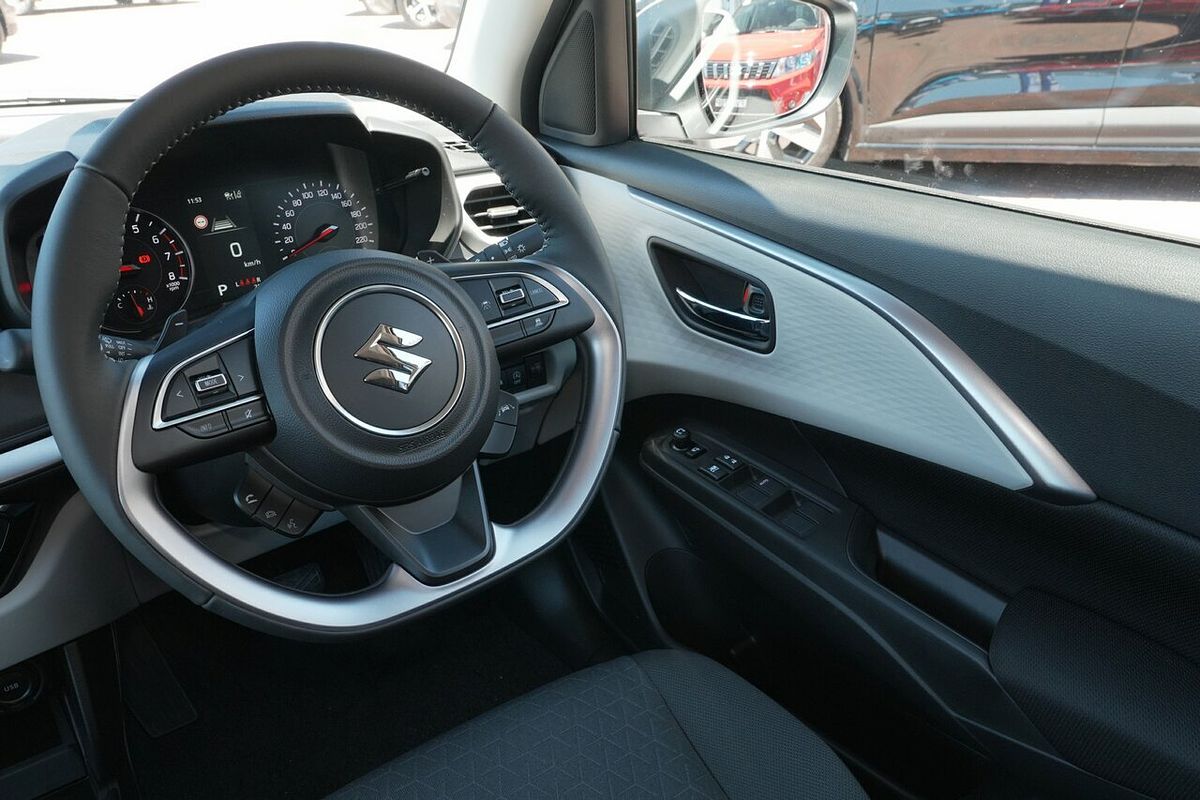 2025 Suzuki Swift Hybrid GLX UZ