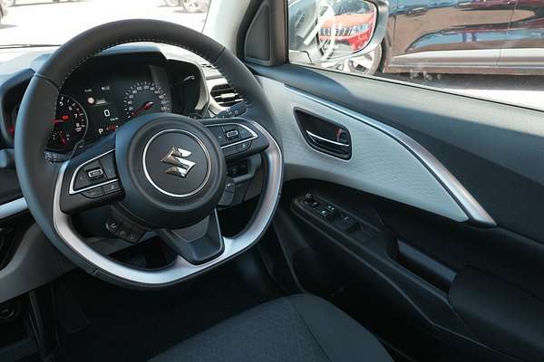 2025 Suzuki Swift Hybrid GLX UZ