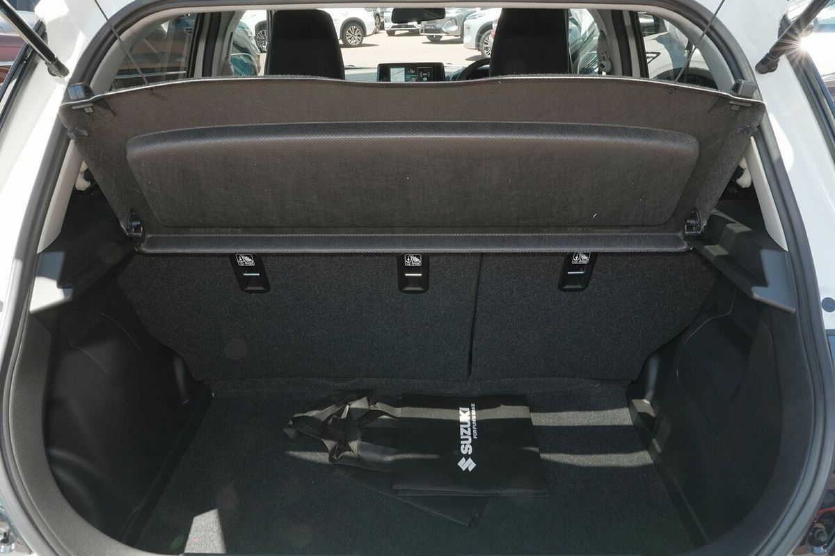 2025 Suzuki Swift Hybrid GLX UZ