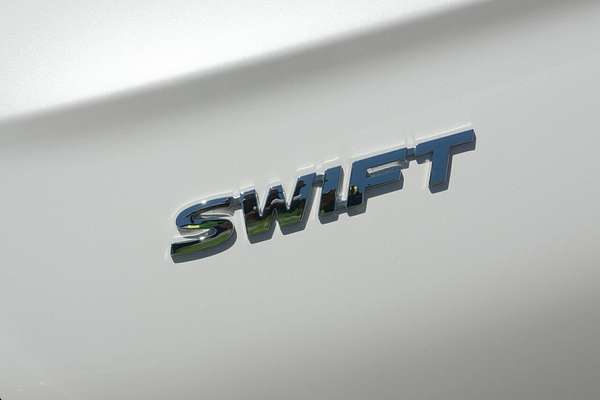 2025 Suzuki Swift Hybrid GLX UZ
