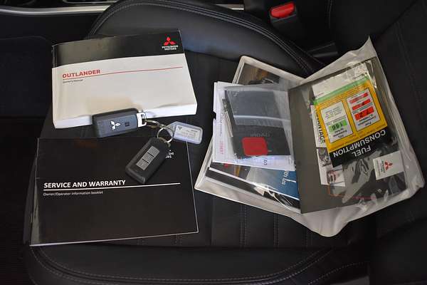 2021 Mitsubishi Outlander LS ZL