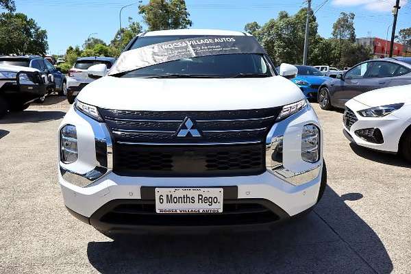 2023 Mitsubishi Outlander ES ZM