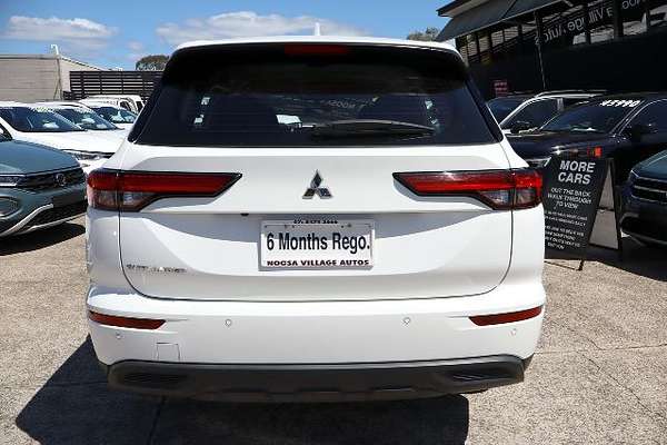 2023 Mitsubishi Outlander ES ZM
