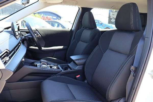 2023 Mitsubishi Outlander ES ZM