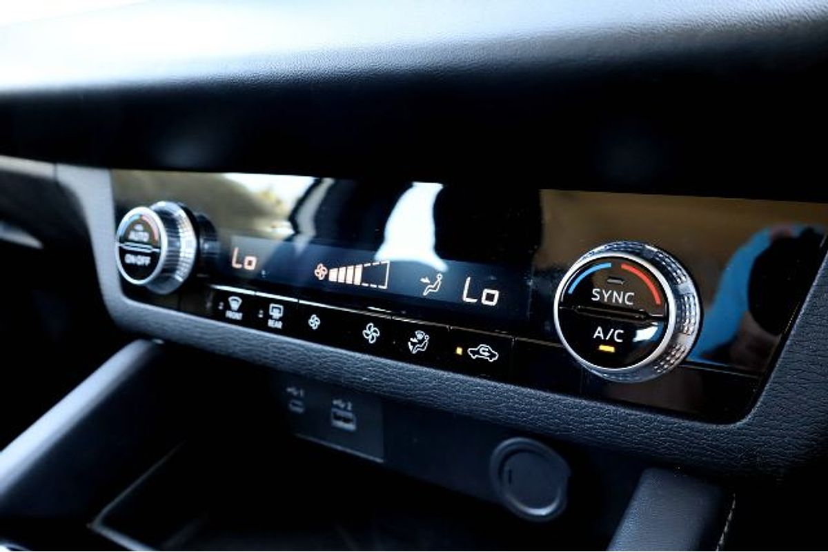 2023 Mitsubishi Outlander ES ZM