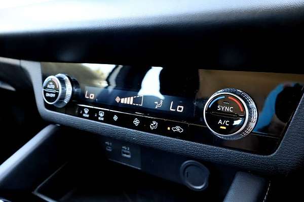 2023 Mitsubishi Outlander ES ZM