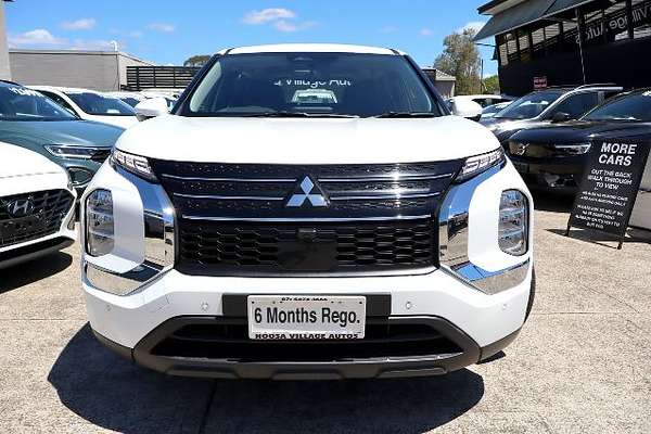 2023 Mitsubishi Outlander ES ZM