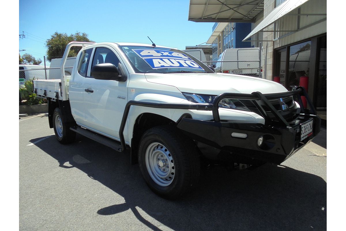 2022 Mitsubishi Triton GLX MR 4X4