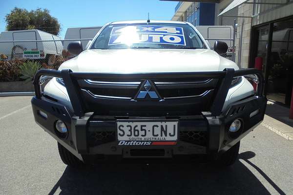 2022 Mitsubishi Triton GLX MR 4X4