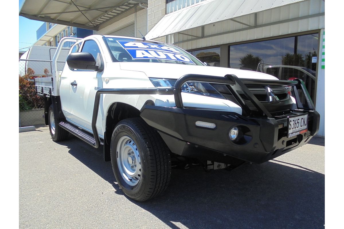 2022 Mitsubishi Triton GLX MR 4X4