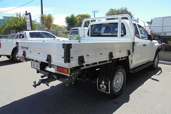 2022 Mitsubishi Triton GLX MR 4X4