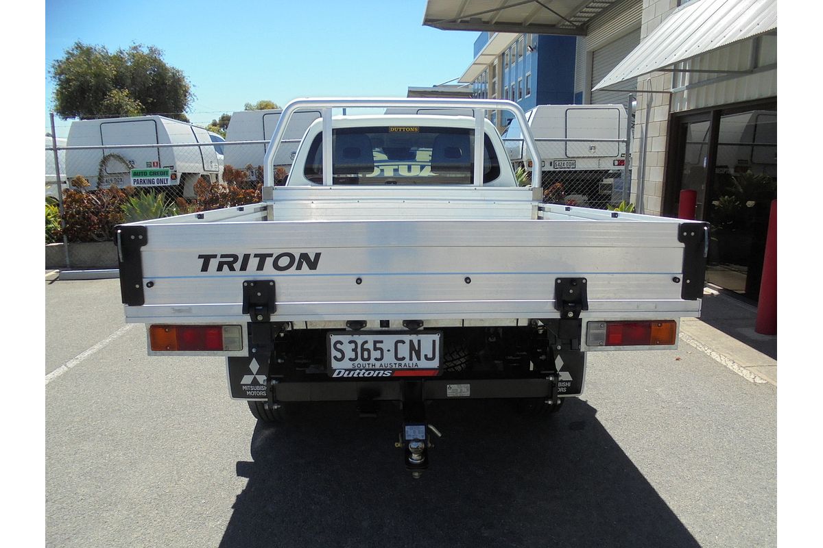 2022 Mitsubishi Triton GLX MR 4X4