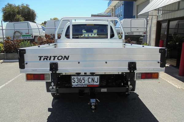 2022 Mitsubishi Triton GLX MR 4X4