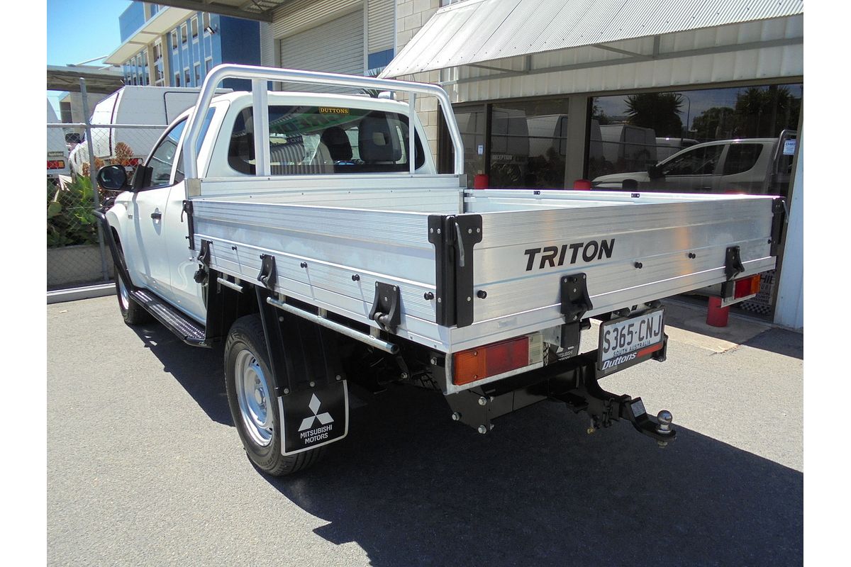 2022 Mitsubishi Triton GLX MR 4X4