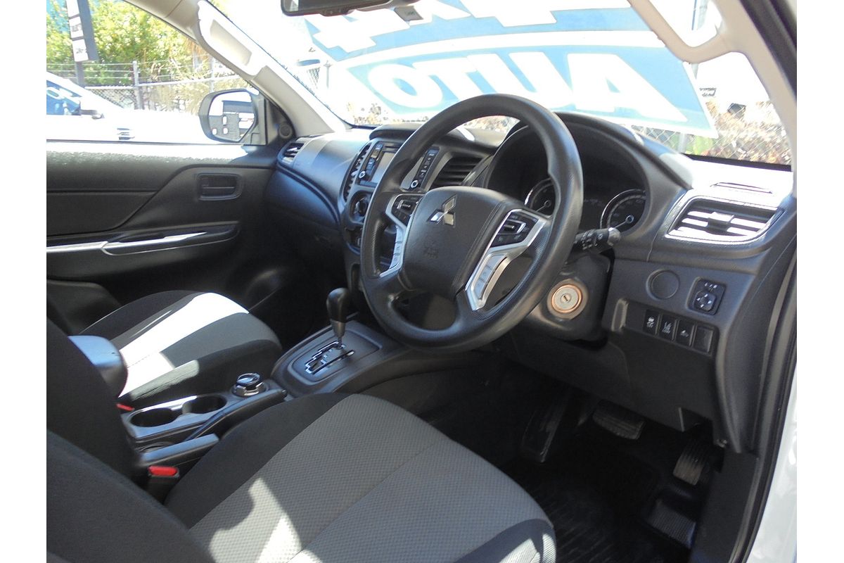 2022 Mitsubishi Triton GLX MR 4X4