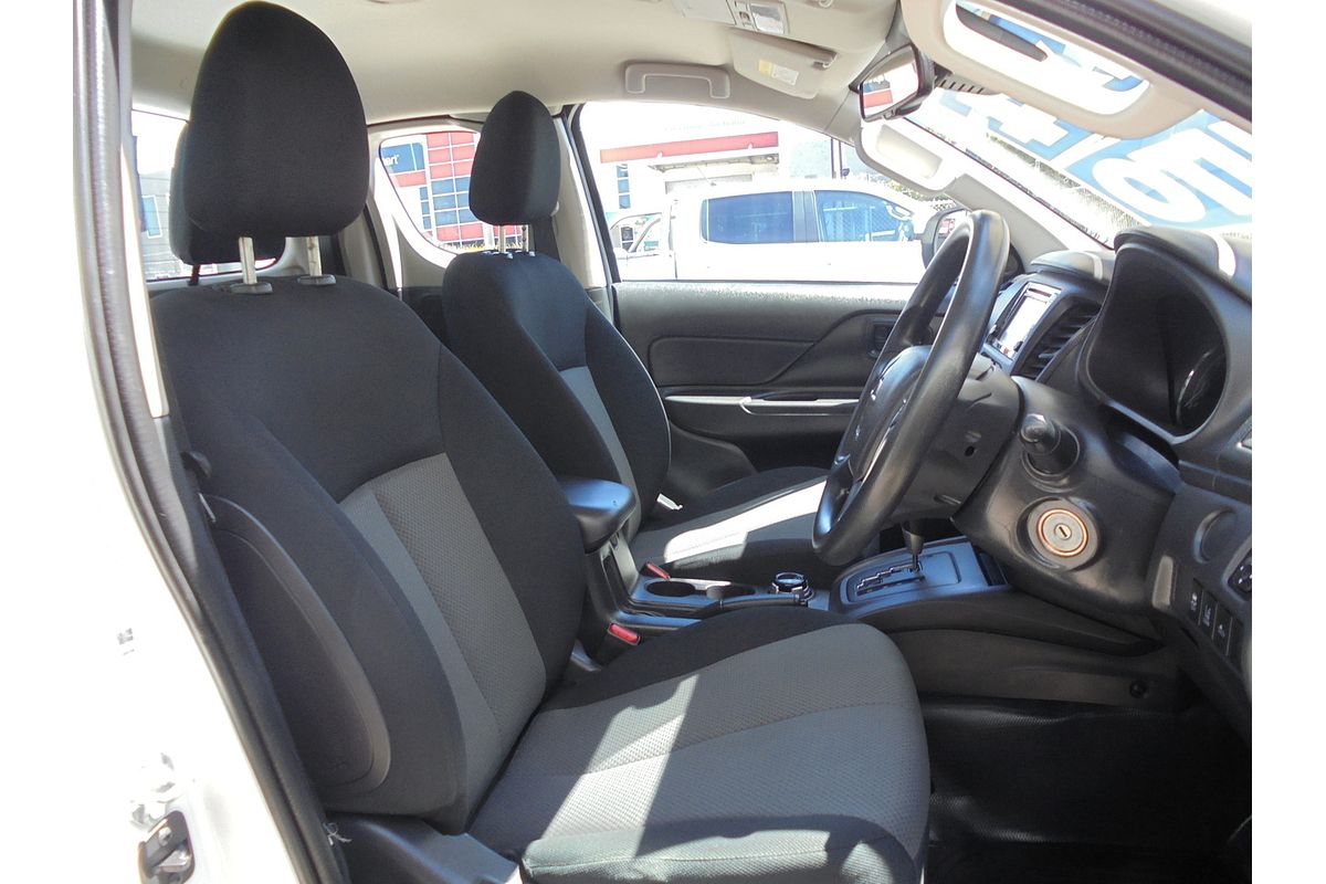 2022 Mitsubishi Triton GLX MR 4X4