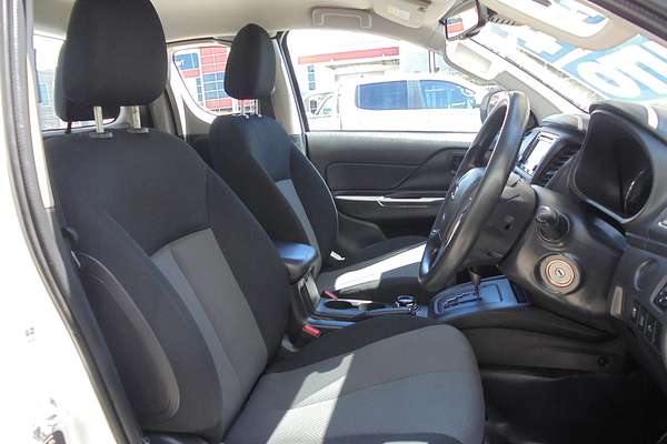 2022 Mitsubishi Triton GLX MR 4X4