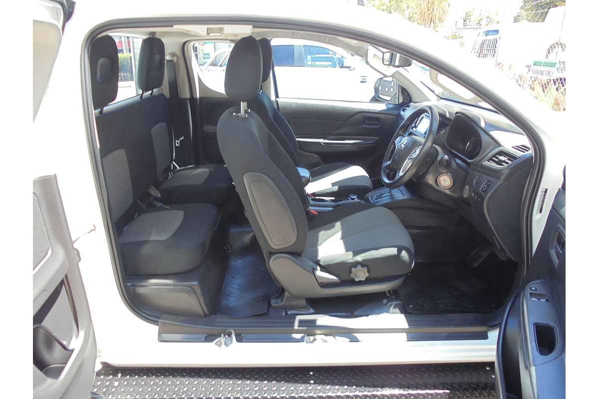 2022 Mitsubishi Triton GLX MR 4X4