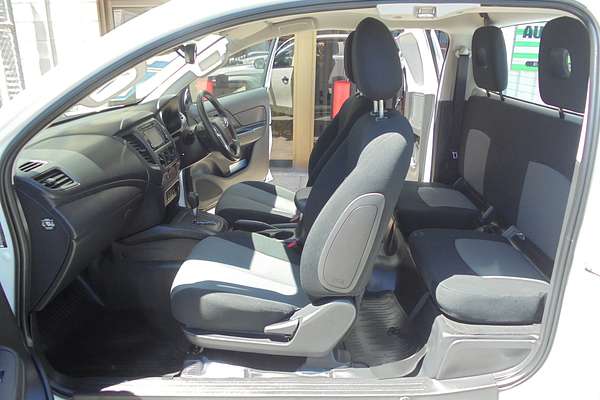 2022 Mitsubishi Triton GLX MR 4X4