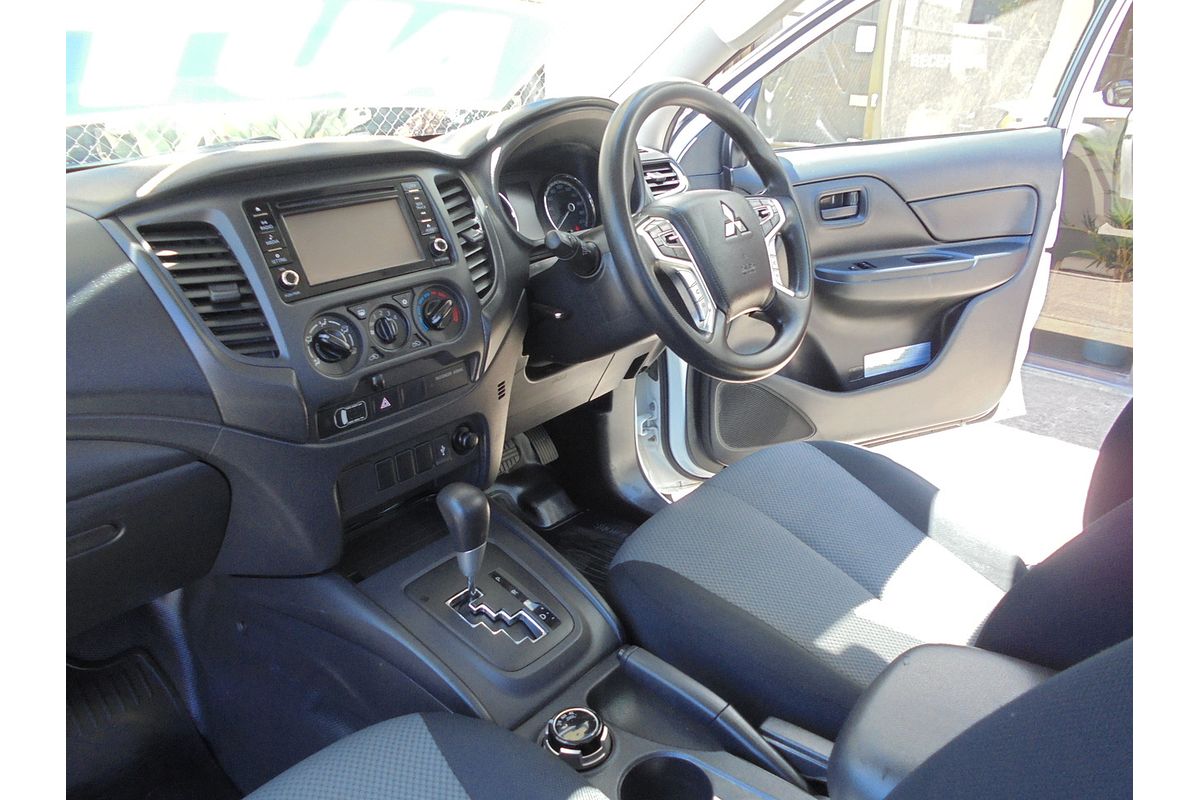 2022 Mitsubishi Triton GLX MR 4X4