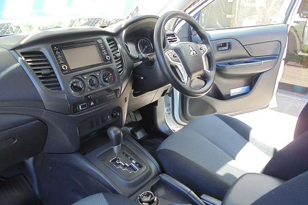 2022 Mitsubishi Triton GLX MR 4X4