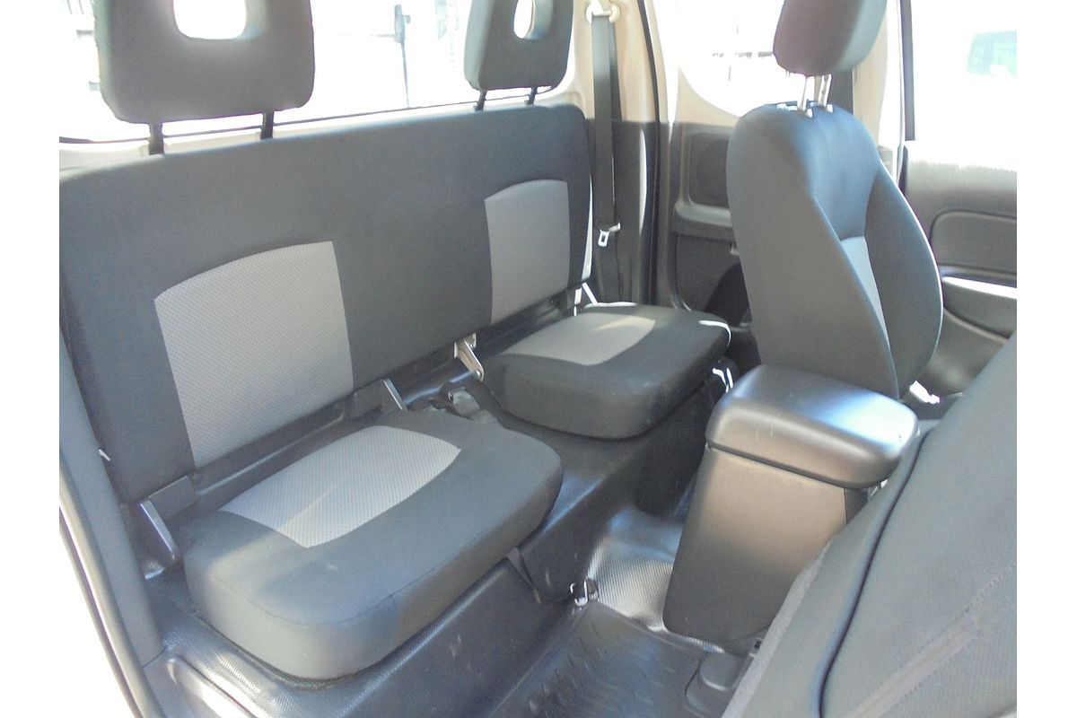 2022 Mitsubishi Triton GLX MR 4X4